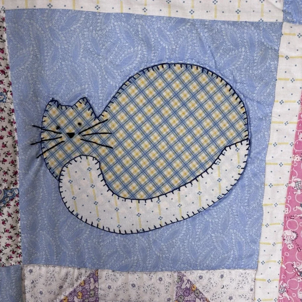 Vintage Crib Quilt Wall Hanging Cats Kittens Patchwork Retro Pattens and‎ Colors